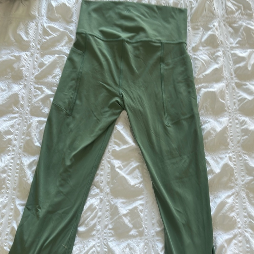 Green leggings